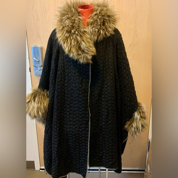 Bl^nk London Anthropologie Black Cape - Picture 1 of 5